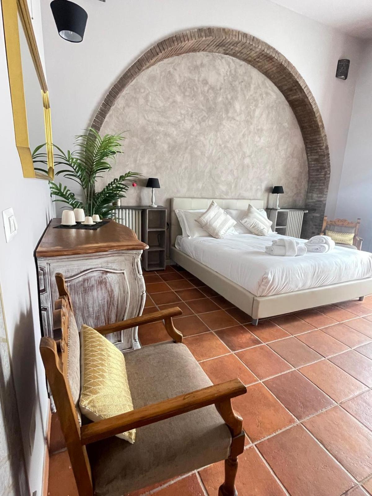 Lucilla'S Suite San Pietro Station Rom Exterior foto